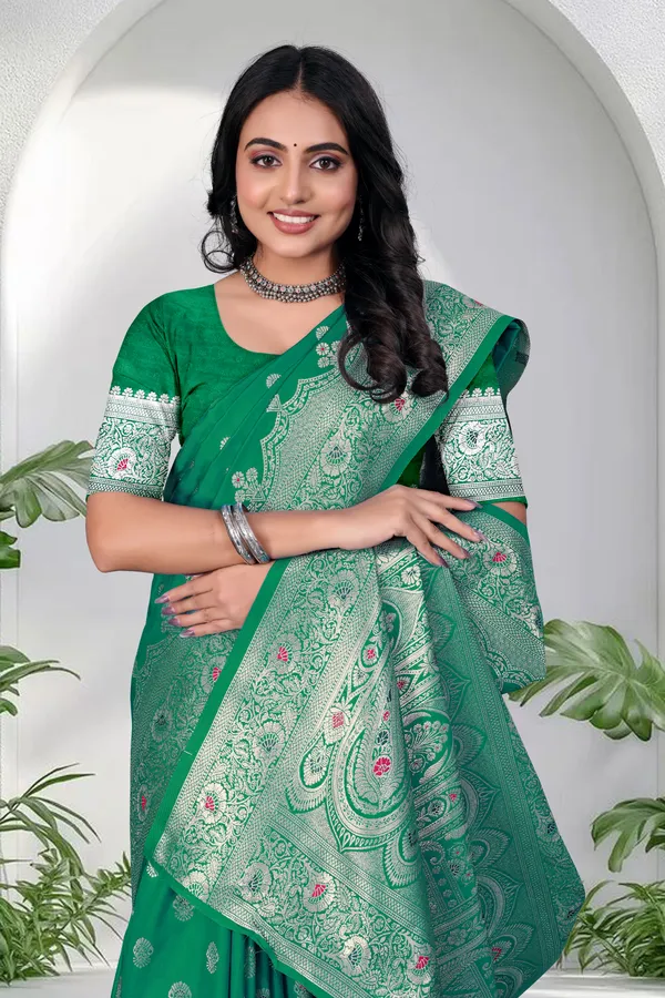 Banarasi_Silk_Saree_In_Green_With_Silver_Zari_Work