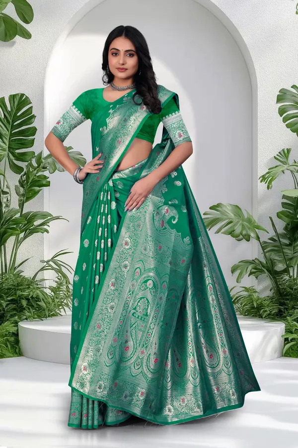 Banarasi_Silk_Saree_In_Green_With_Silver_Zari_Work