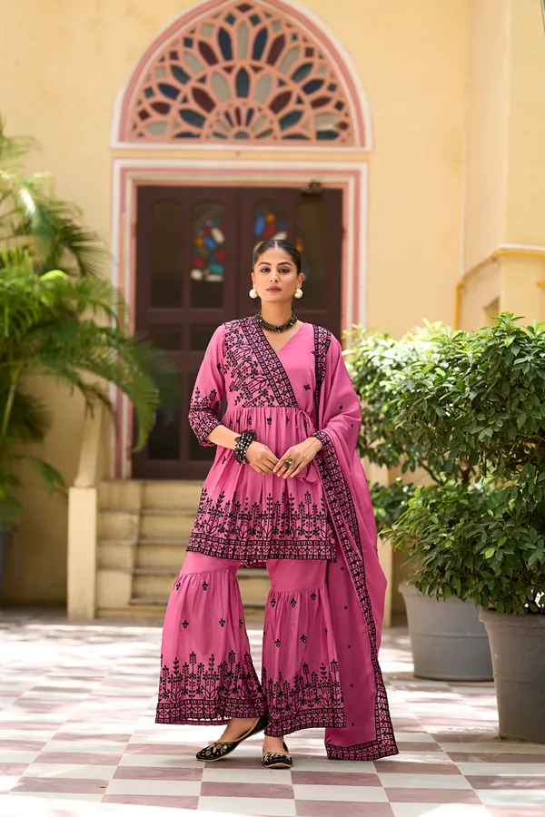 Aumira_Women's_Kurta_set_with_sharara_/_Wedding_and_festive_wear_