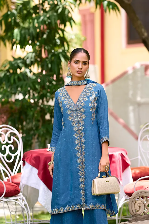 Aumira_women's_pure_muslin_zari_buttin_indo-western_with_plazzo_and_dupatta