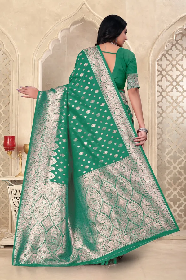 Green_Banarasi_Silk_Saree_With_Silver_Zari_Work