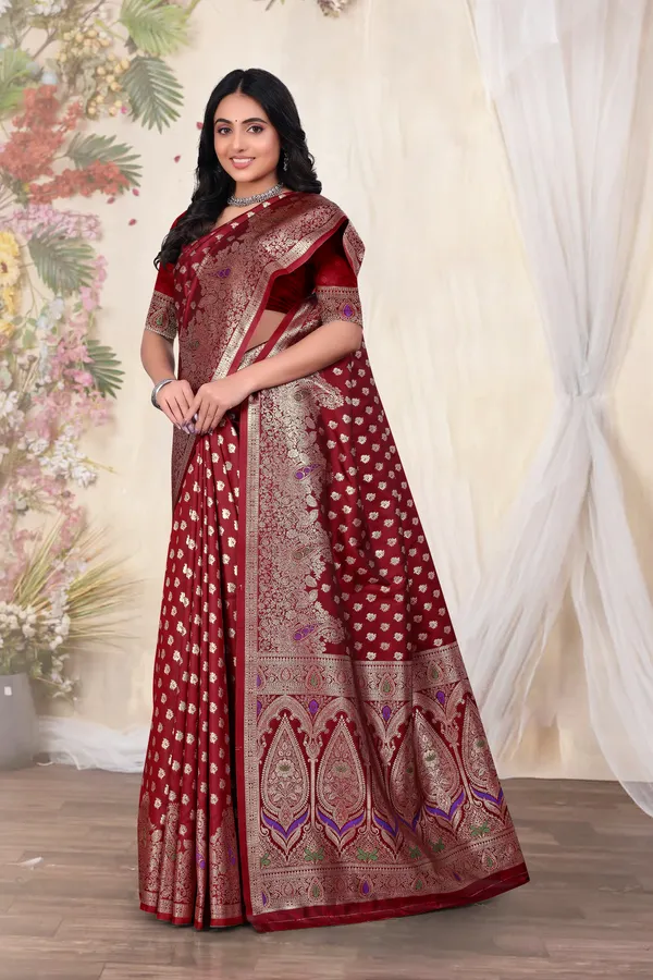 Maroon_Banarasi_Silk_Saree_With_Zari_Work_And_Contrast_Border