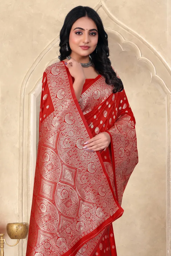 Red_Banarasi_Silk_Saree_With_Golden_Zari_Work