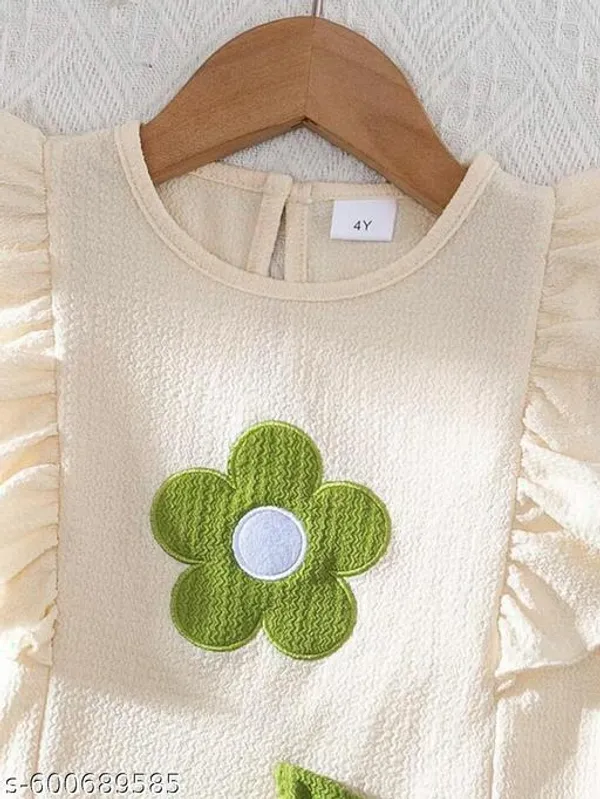 Green_Cotton_Blend_Regular_T-Shirt_And_Pant_Set_For_Girls