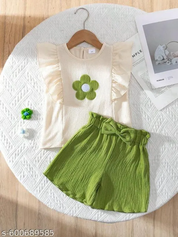 Green_Cotton_Blend_Regular_T-Shirt_And_Pant_Set_For_Girls