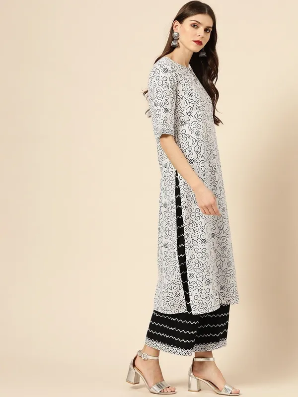 Women_Kurta_And_Palazzo_With_Dupatta_Set