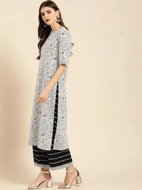 Women_Kurta_And_Palazzo_With_Dupatta_Set