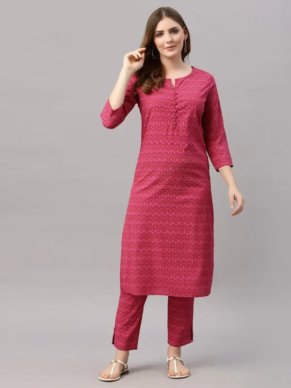 Women_Kurta_And_Dupatta_Set
