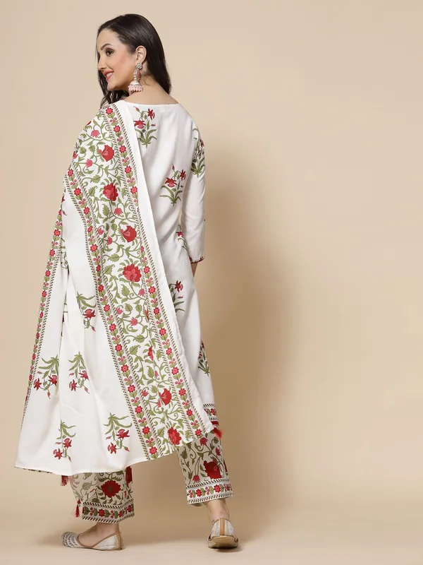 Women_Kurta_And_Palazzo_With_Dupatta_Set