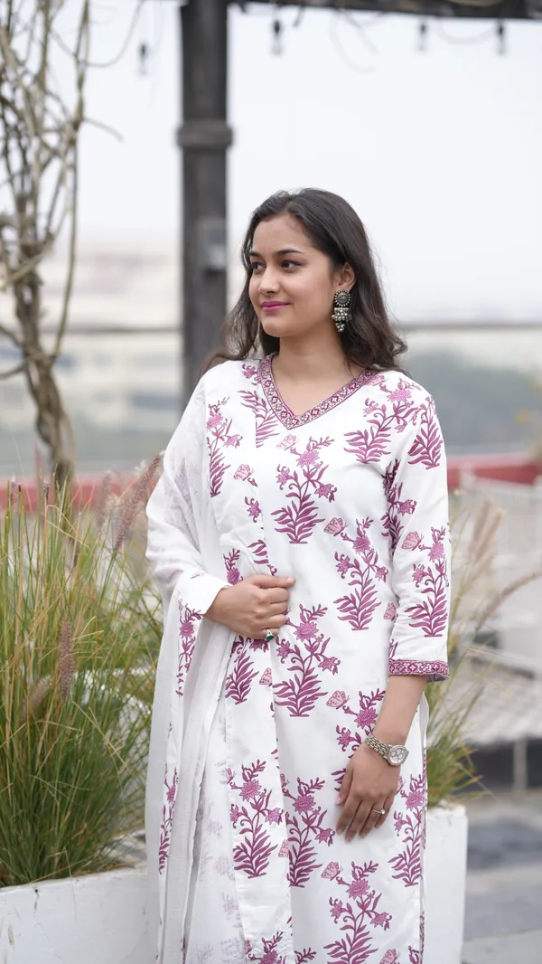 Women_Kurti_Pant_Dupatta_Set
