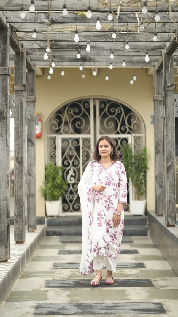 Women_Kurti_Pant_Dupatta_Set