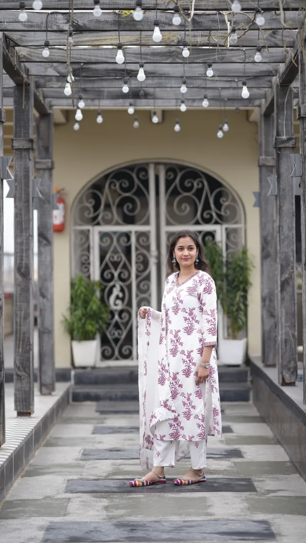Women_Kurti_Pant_Dupatta_Set
