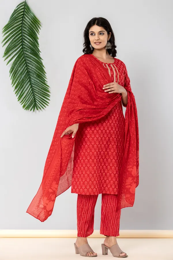 Women_Kurta_And_Pant_With_Dupatta_Set