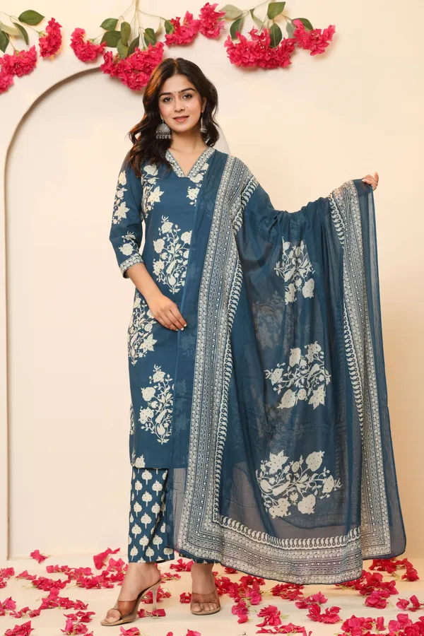 Women_Kurta_Pant_Attached_Dupatta_Set