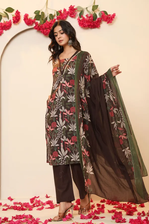 Women_Kurta_Pant_Attached_Dupatta_Set