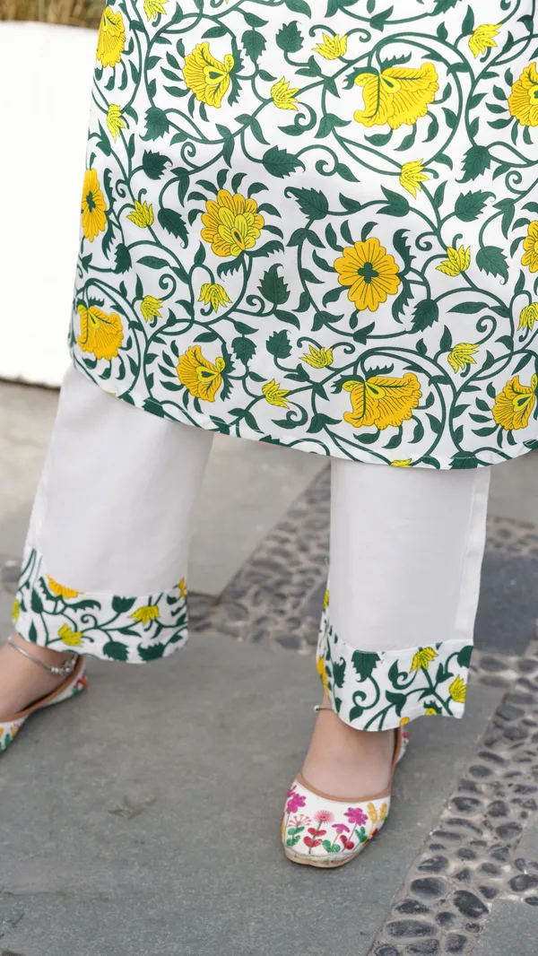 Women_Kurti_And_Pant_With_Dupatta_Set