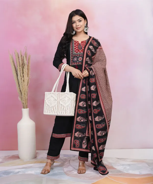 Women_Kurta_And_Palazzo_With_Dupatta_Set