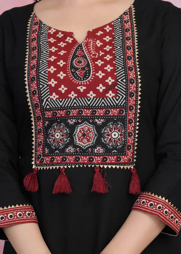 Women_Kurta_And_Palazzo_With_Dupatta_Set