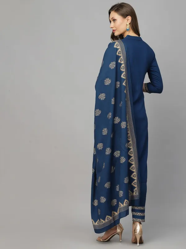 Women_Kurta_And_Pant_With_Dupatta_Set