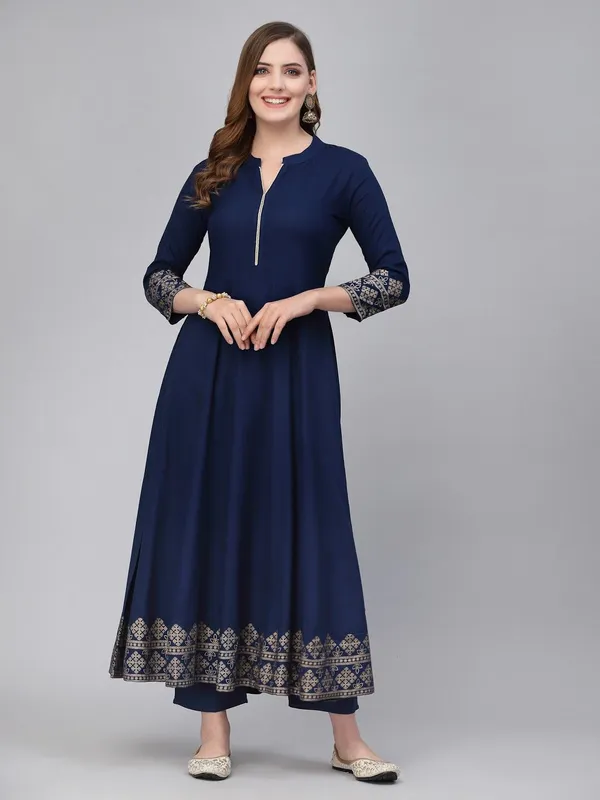 Women_Kurta_And_Dupatta_Set