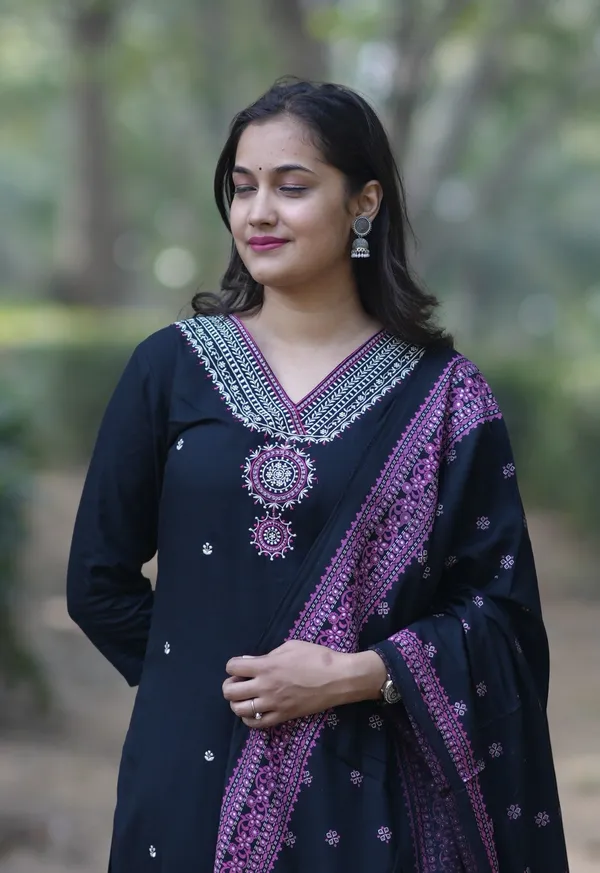 Women_Kurta_And_Pant_With_Dupatta_Set