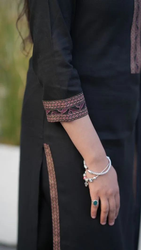Women_Kurti_And_Pant_With_Dupatta_Set