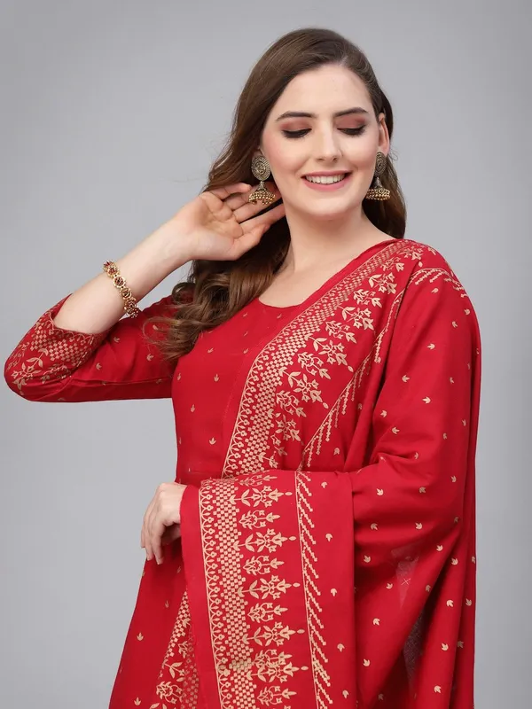 Women_Kurta_And_Palazzo_With_Dupatta_Set