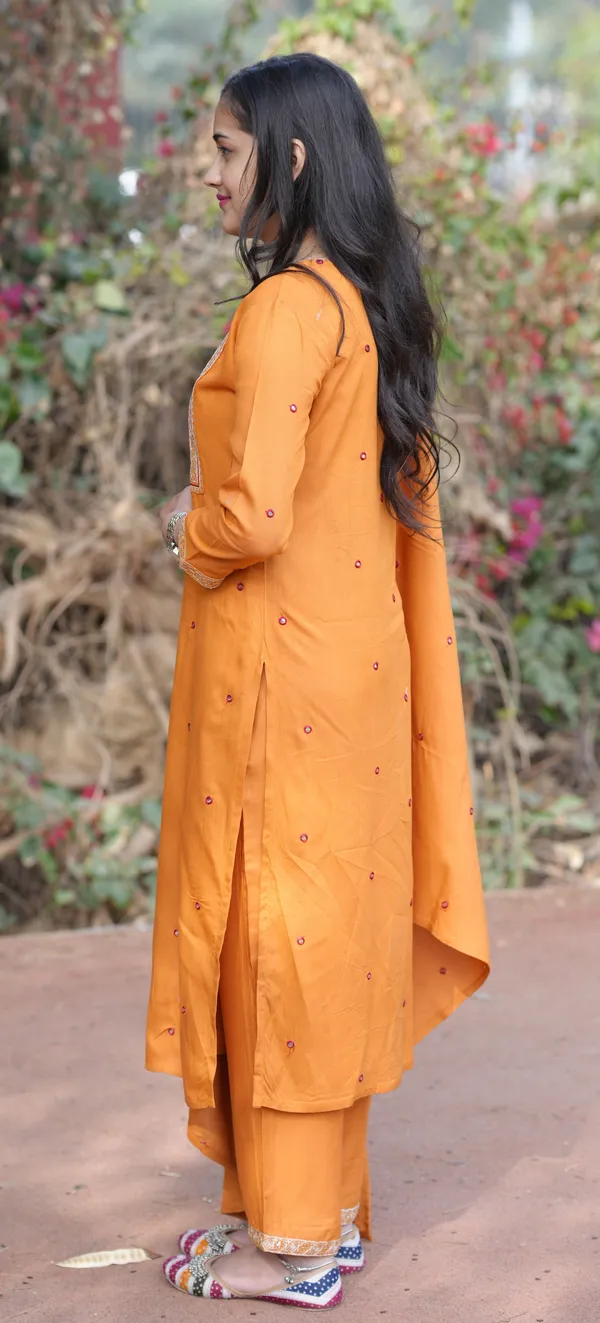 Women_Kurta_And_Pant_With_Dupatta_Set
