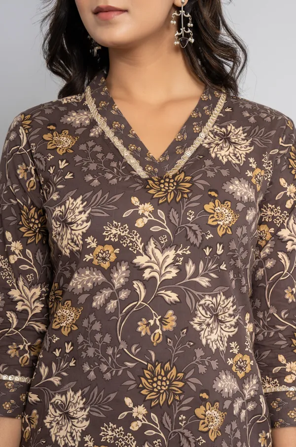 Women_Kurta_And_Pant_With_Dupatta_Set