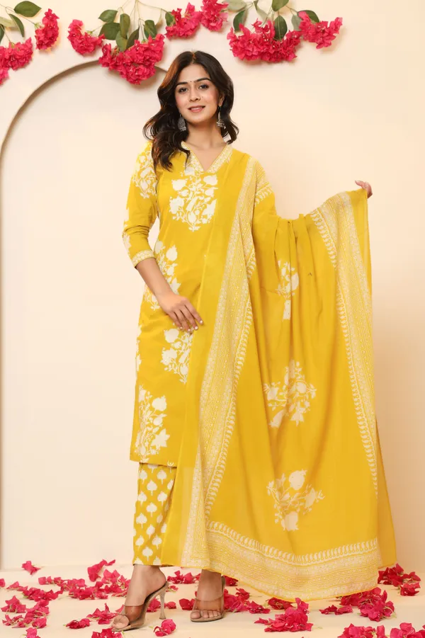 Women_Kurta_Pant_Attached_Dupatta_Set