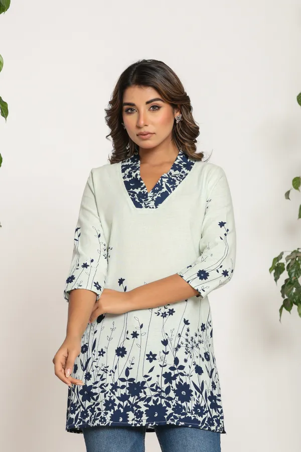 Women_Floral_Print_Straight_Kurta