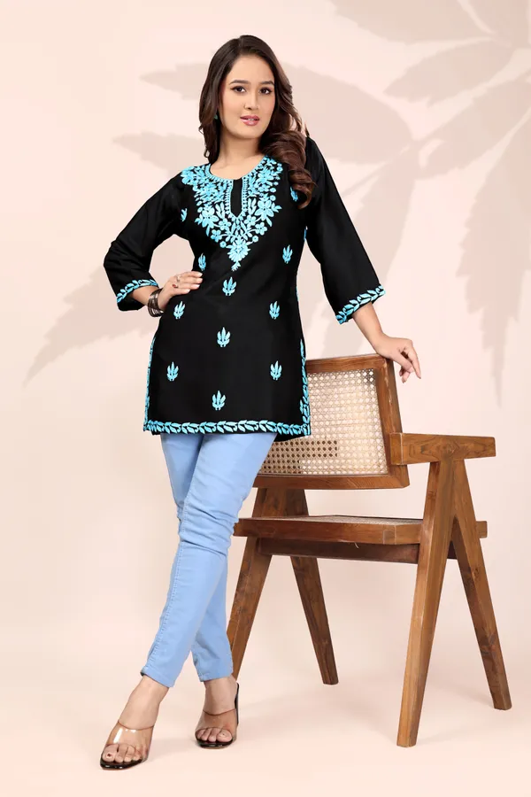 Rudra_Lifestyle_Women_Embroidered_Straight_Kurta_Light_Blue