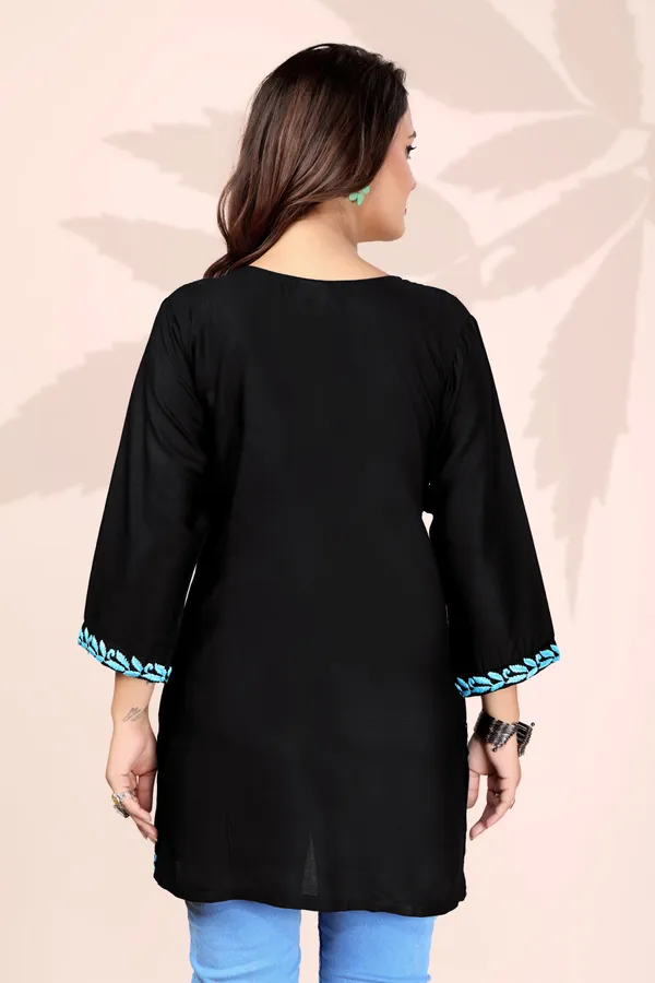 Rudra_Lifestyle_Women_Embroidered_Straight_Kurta_Light_Blue