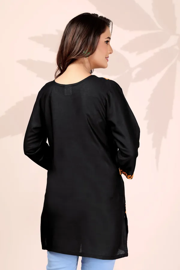 Rudra_Lifestyle_Women_Embroidered_Straight_Kurta_Gold,_Black