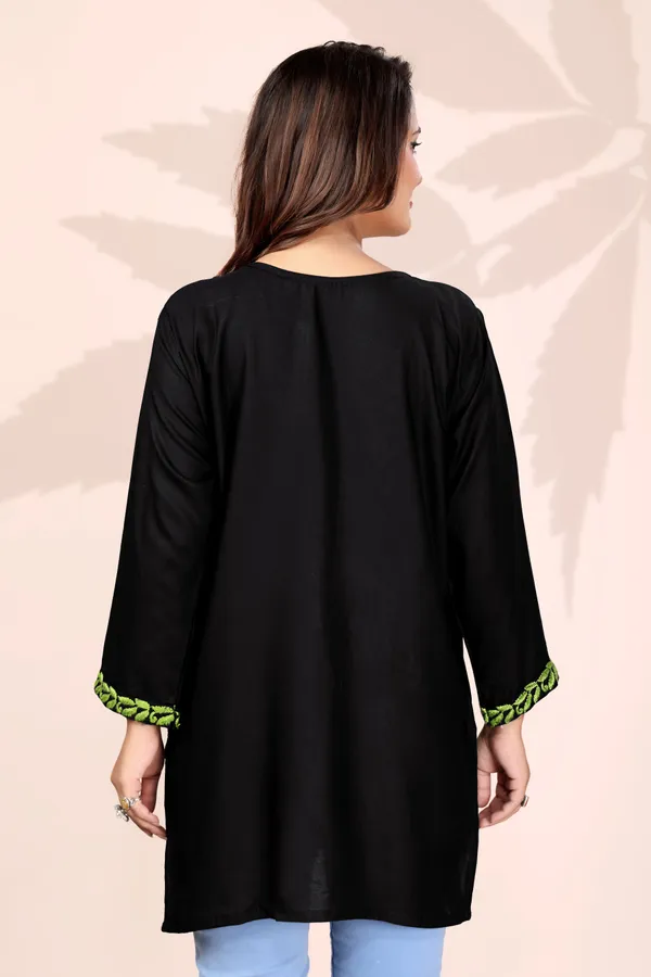Rudra_Lifestyle_Women_Embroidered_Straight_Kurta_Green,_Black
