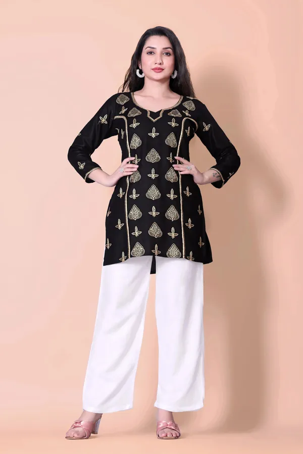 Rudra_Lifestyle_Women_Chikan_Embroidery_Kurta_Multicolor
