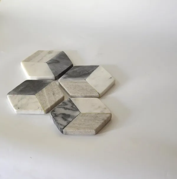 White_Marble_Coasters_Home_&_Kitchen