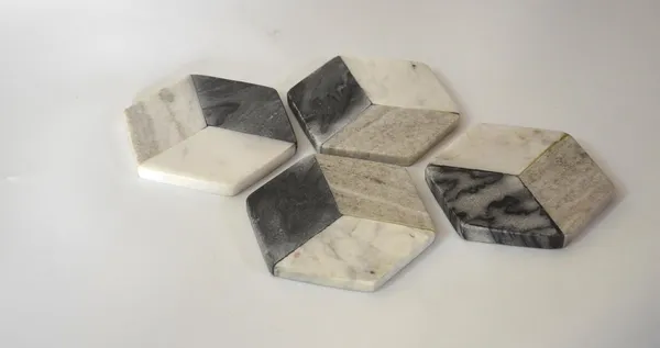 White_Marble_Coasters_Home_&_Kitchen