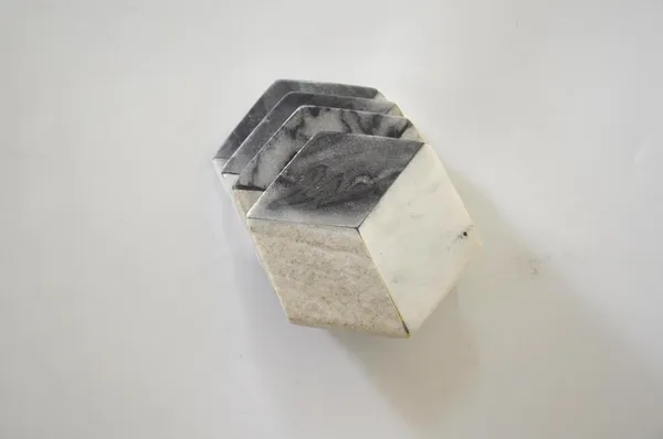 White_Marble_Coasters_Home_&_Kitchen