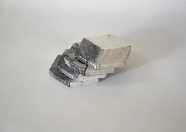 White_Marble_Coasters_Home_&_Kitchen