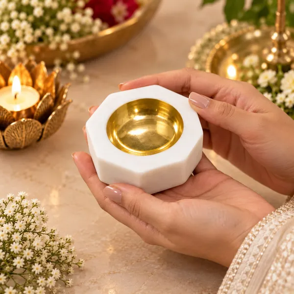 Octagonal_marble_tealight