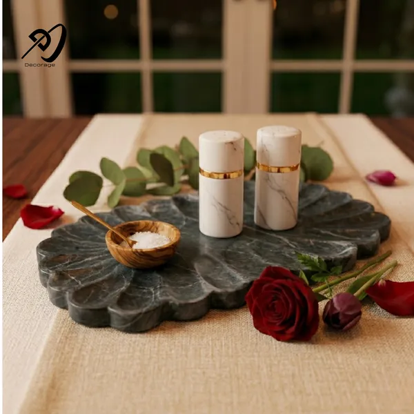 Scallop_black_tray
