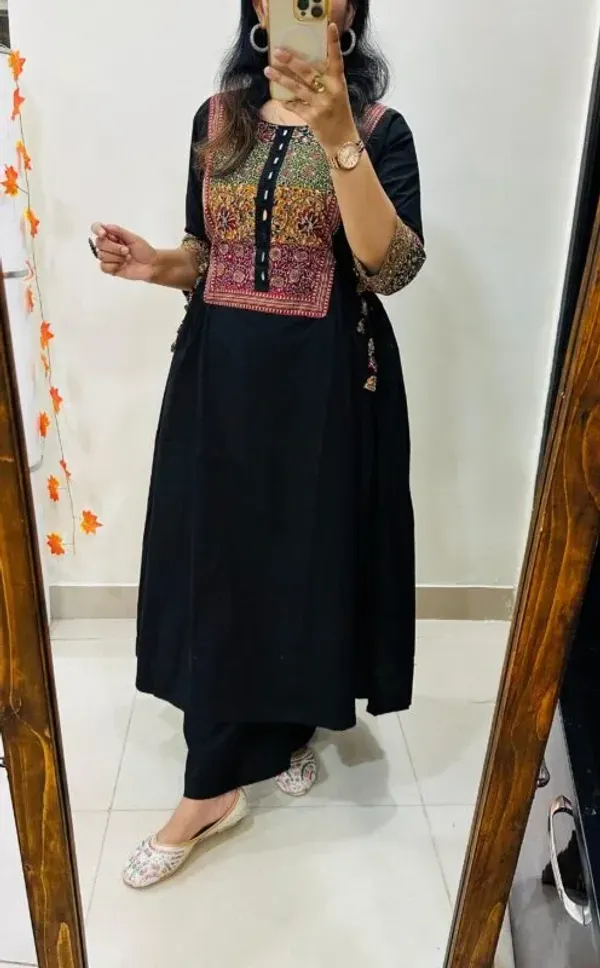 Black_Cotton_Kurta_Set_For_Women_(3Pc)