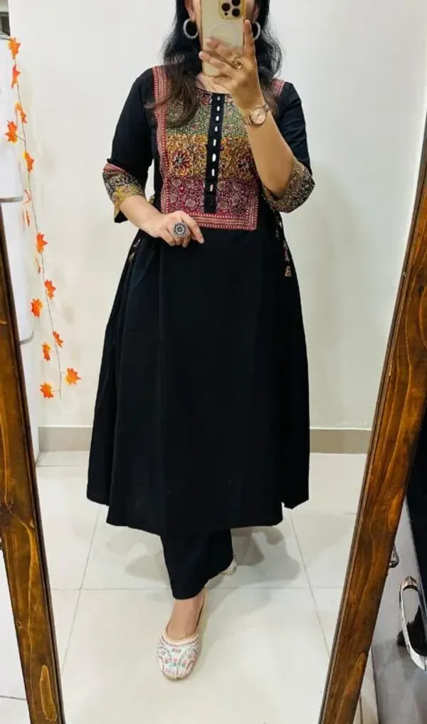 Black_Cotton_Kurta_Set_For_Women_(3Pc)