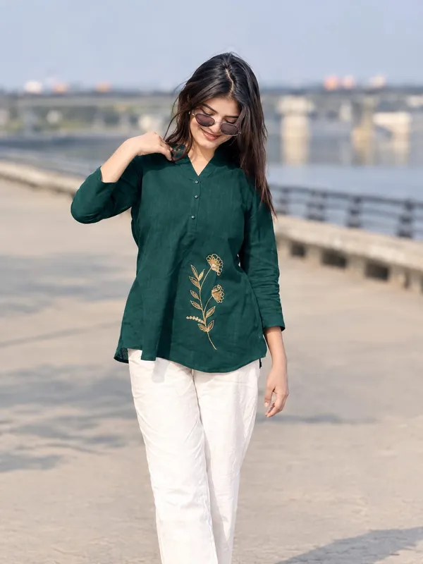 Dark_Green_Embroidered_Kurta_with_White_Straight_Pants