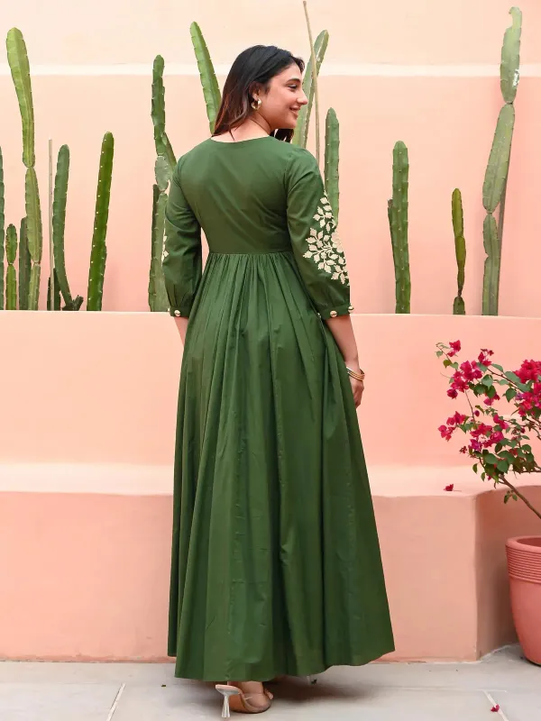 Elegant_Forest_Green_Embroidered_Anarkali_Dress
