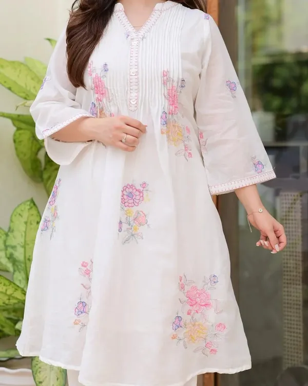 White_Cotton_Kurta_Set_For_Women_(3Pc)