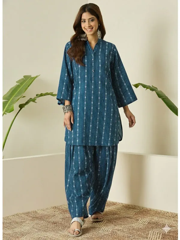Women’s_Indigo_Blue_Printed_Straight_Kurta_with_Pant_Set