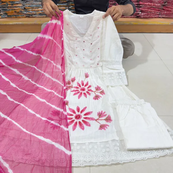 Women’s_White_&_Pink_Embroidered_Kurta_Pant_Set_with_Dupatta