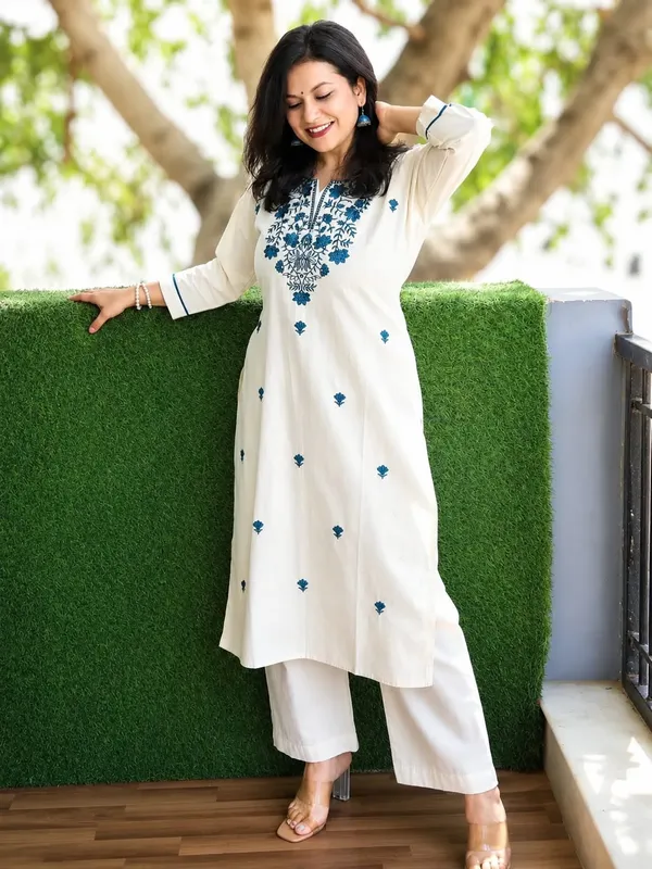 White_Cotton_Kurta_Set_For_Women_(2Pc)
